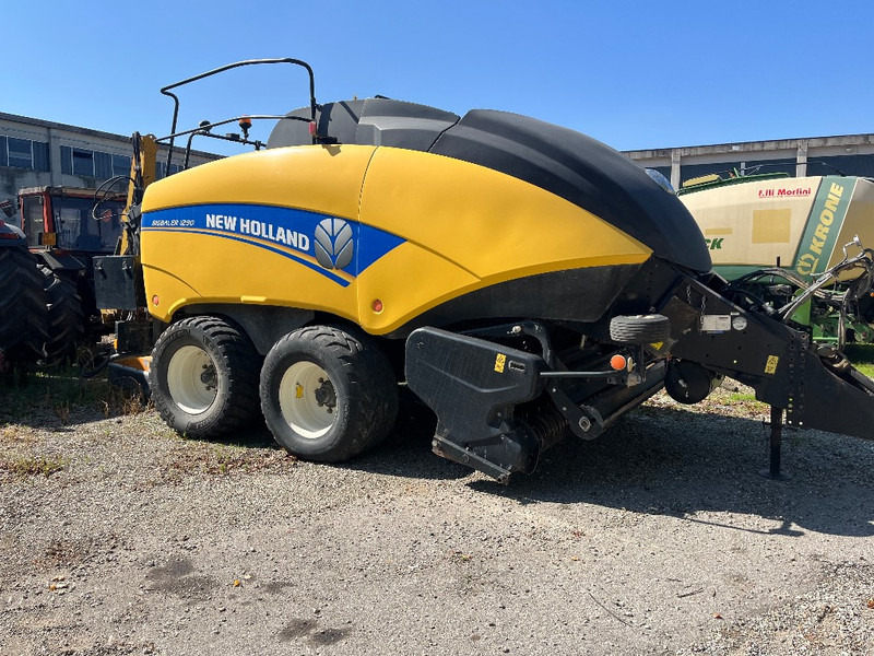 New Holland 1290 - Stačiakampių ryšulių presas: foto 1 New Holland 1290 - Stačiakampių ryšulių presas: foto 1