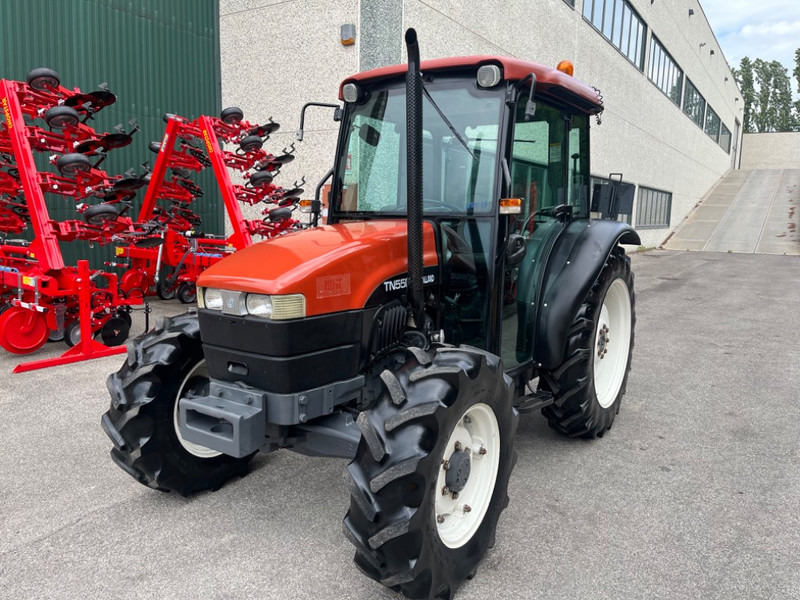 New Holland TN 55 D - Traktorius: foto 1 New Holland TN 55 D - Traktorius: foto 1