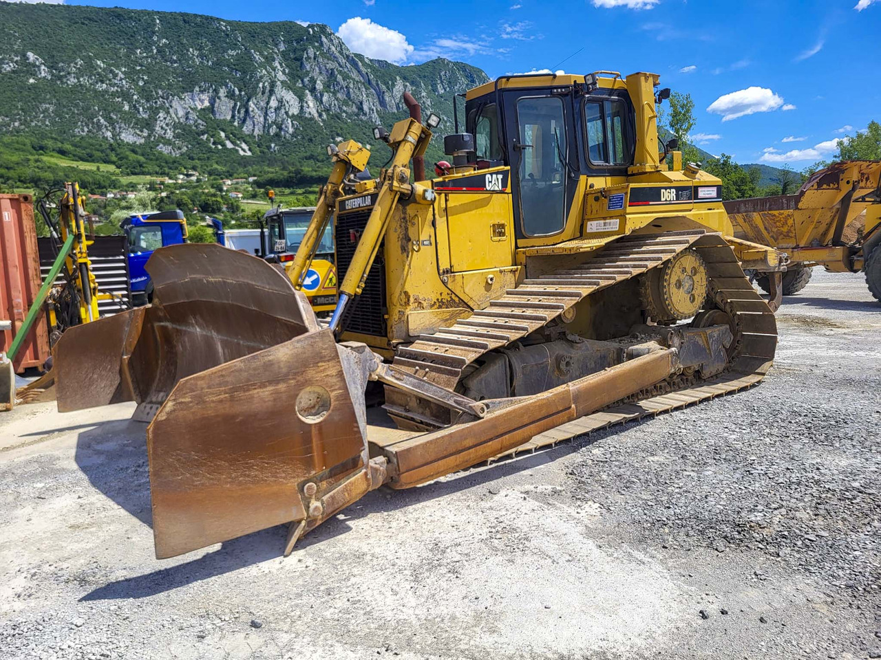 CATERPILLAR D6R - Buldozeris: foto 1 CATERPILLAR D6R - Buldozeris: foto 1