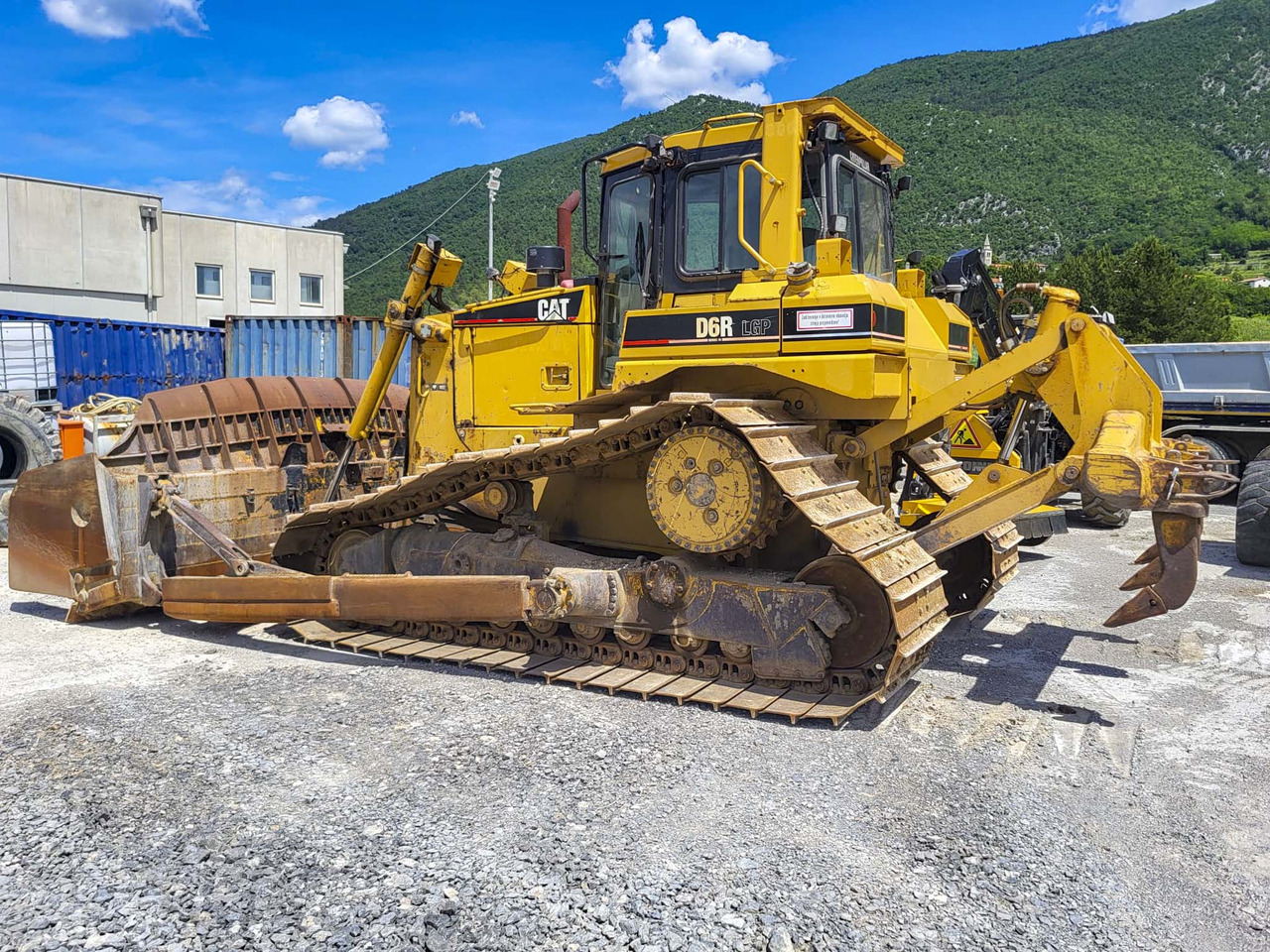 CATERPILLAR D6R - Buldozeris: foto 3 CATERPILLAR D6R - Buldozeris: foto 3