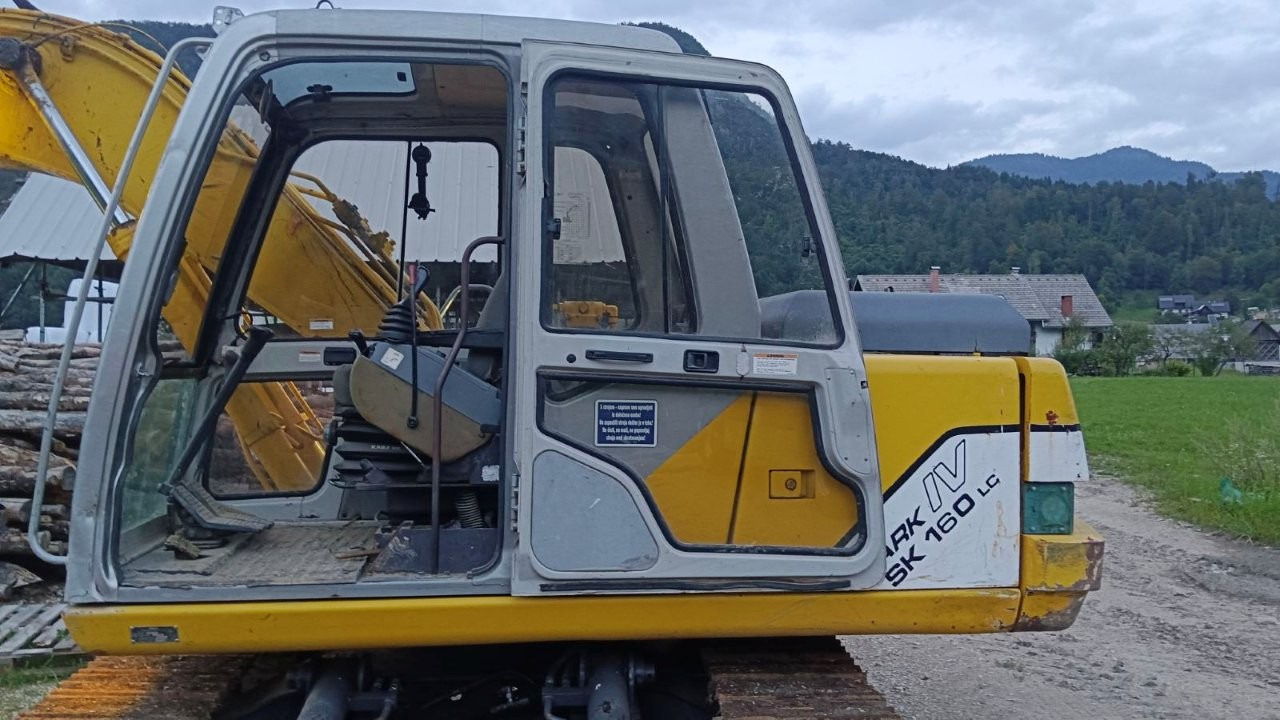KOBELCO SK 130LC - Vikšrinis ekskavatorius: foto 1 KOBELCO SK 130LC - Vikšrinis ekskavatorius: foto 1