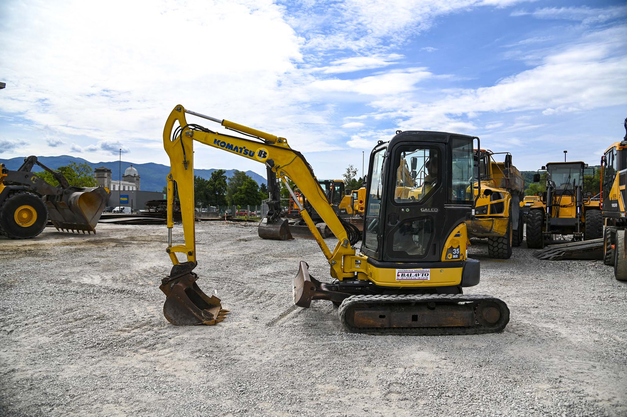 Komatsu PC35MR-2 - Mini ekskavatorius: foto 3 Komatsu PC35MR-2 - Mini ekskavatorius: foto 3