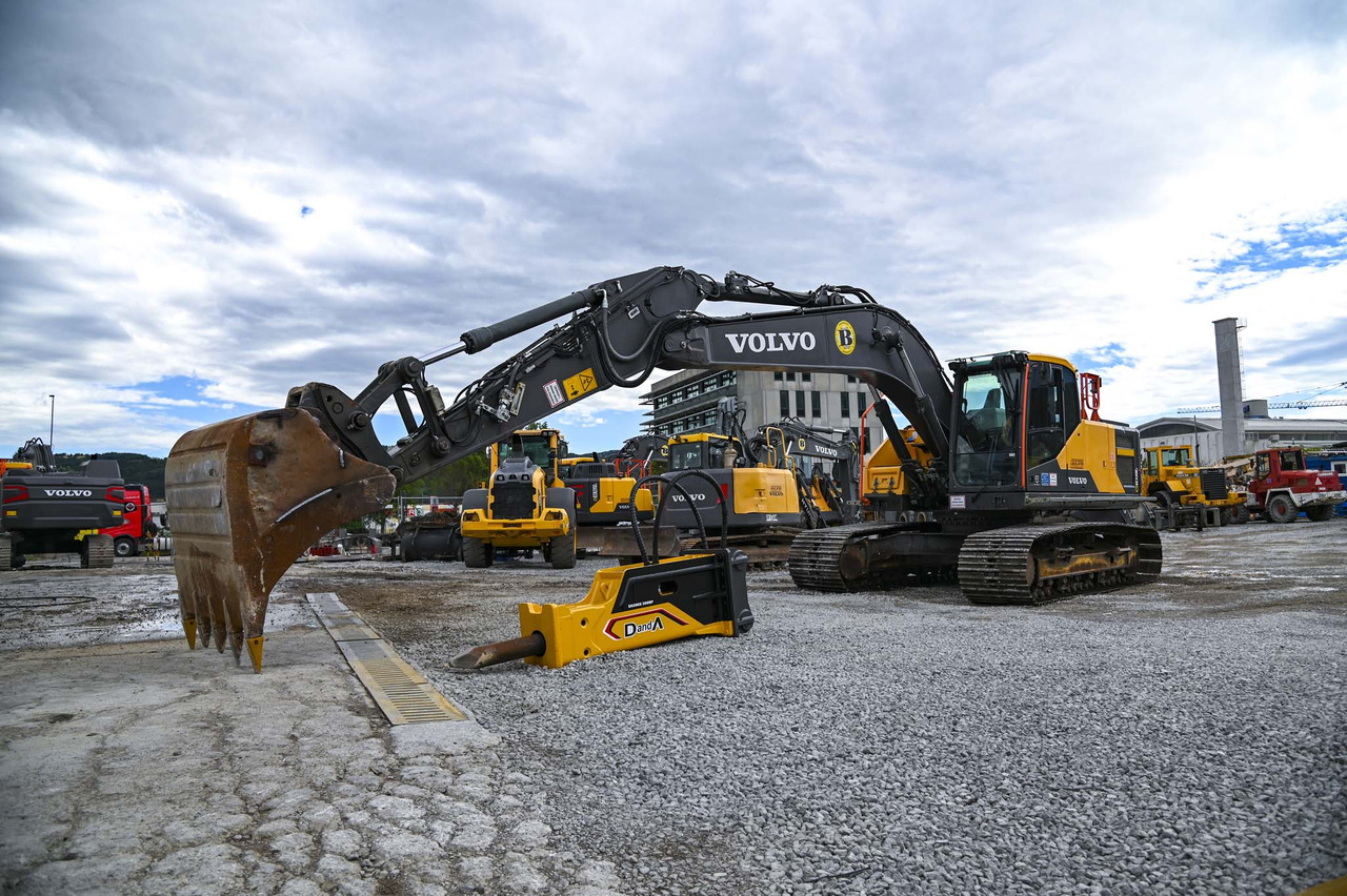 VOLVO EC220EL - Vikšrinis ekskavatorius: foto 1 VOLVO EC220EL - Vikšrinis ekskavatorius: foto 1