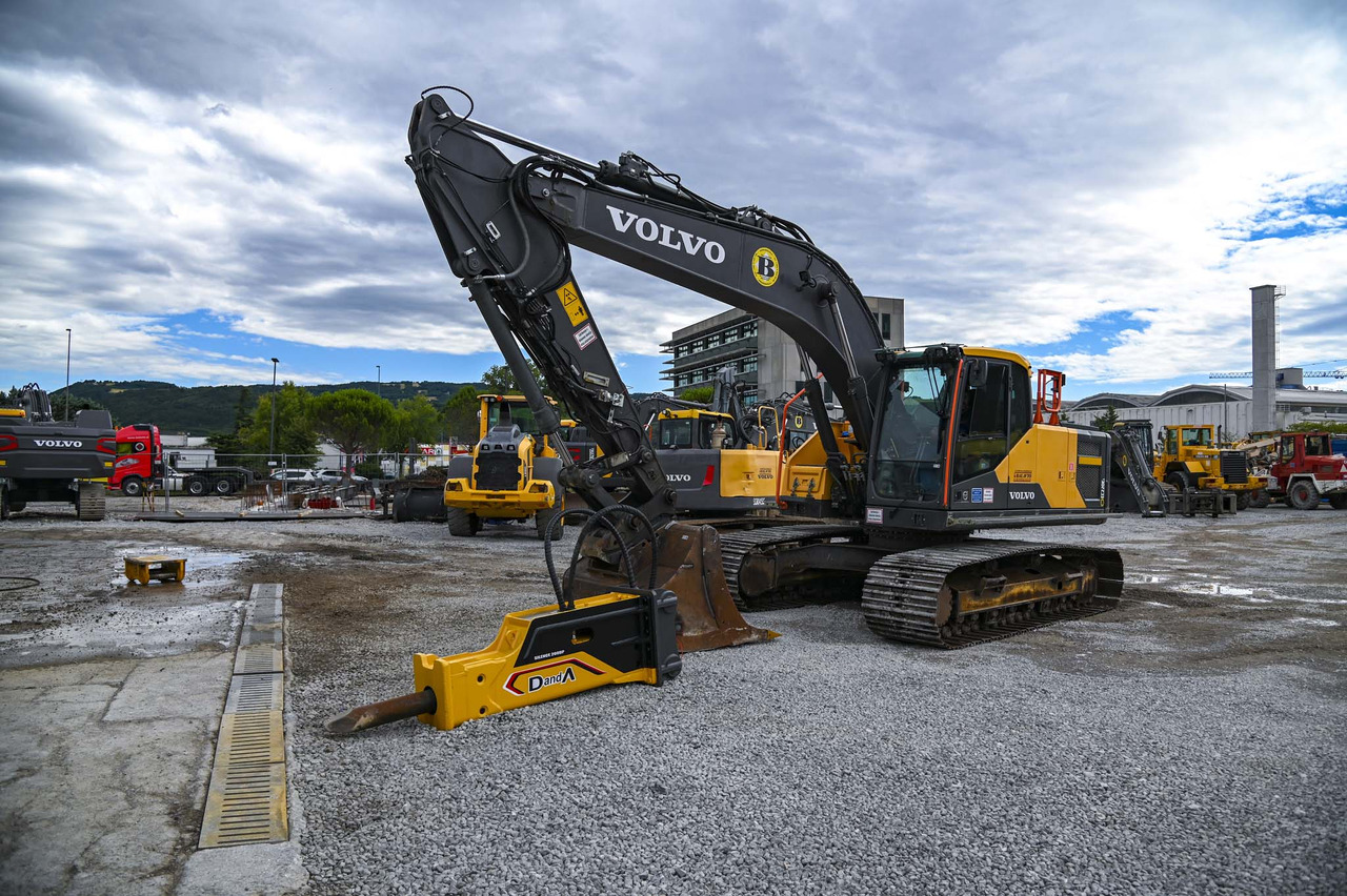 VOLVO EC220EL - Vikšrinis ekskavatorius: foto 3 VOLVO EC220EL - Vikšrinis ekskavatorius: foto 3