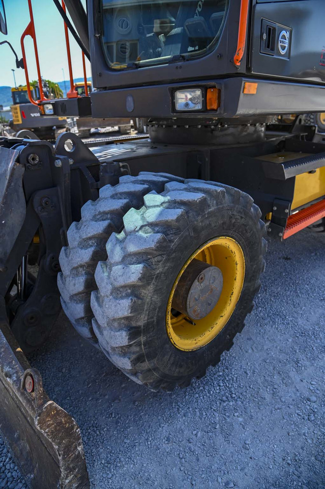 Ratinis ekskavatorius VOLVO EWR150E: foto 34