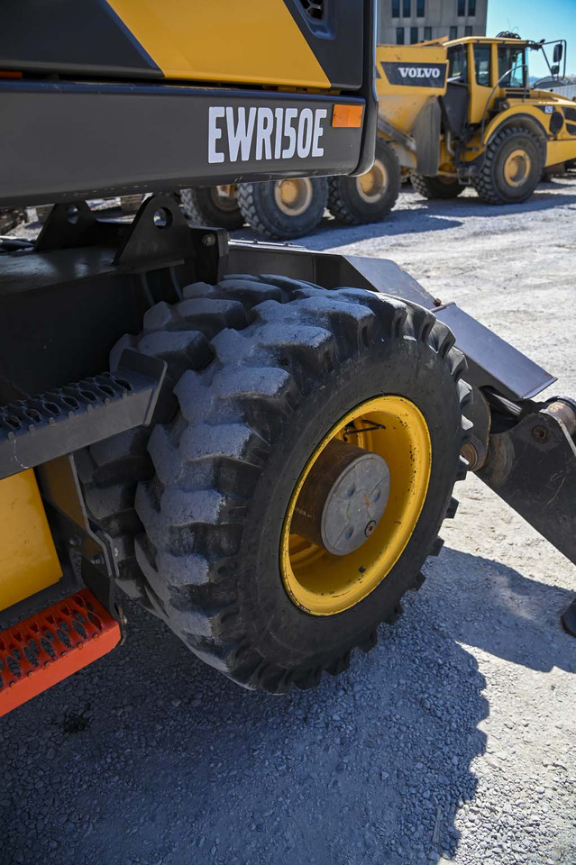 Ratinis ekskavatorius VOLVO EWR150E: foto 32