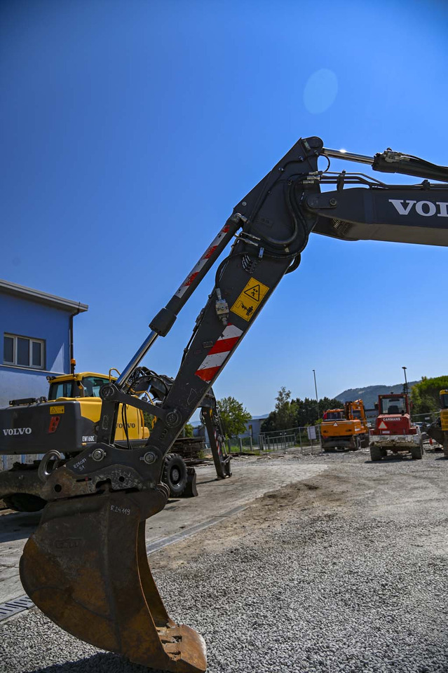 Ratinis ekskavatorius VOLVO EWR150E: foto 20