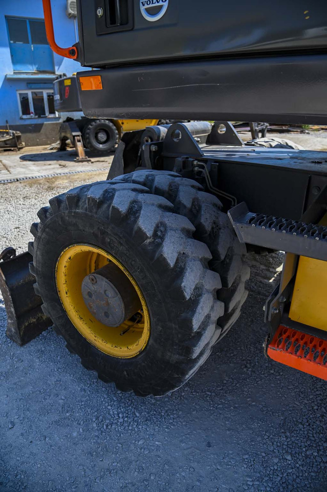 Ratinis ekskavatorius VOLVO EWR150E: foto 33