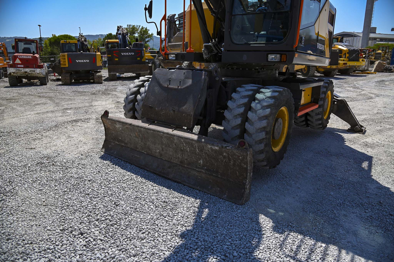 Ratinis ekskavatorius VOLVO EWR150E: foto 22