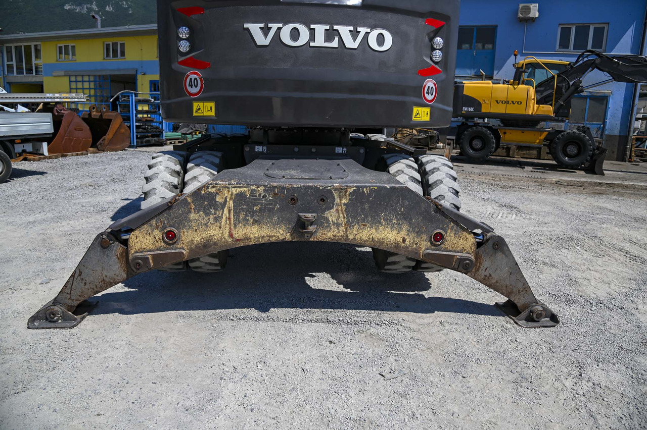Ratinis ekskavatorius VOLVO EWR150E: foto 24