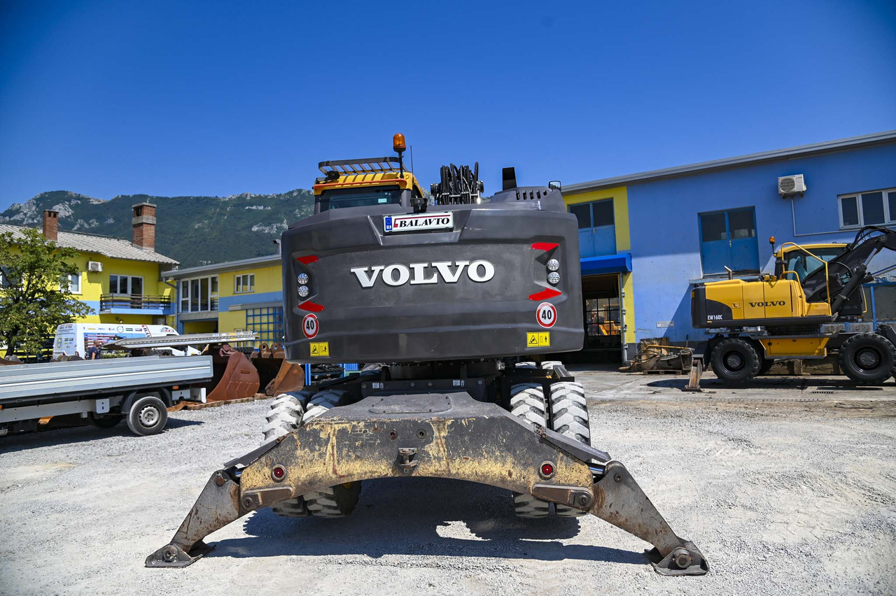 Ratinis ekskavatorius VOLVO EWR150E: foto 6