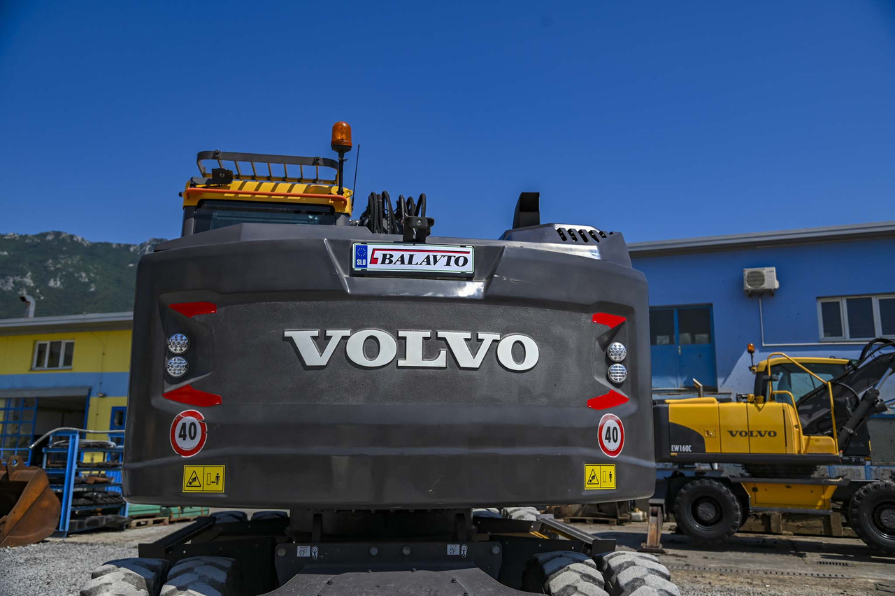 Ratinis ekskavatorius VOLVO EWR150E: foto 36