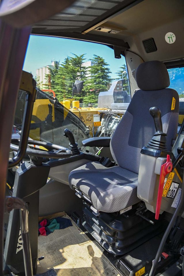 Ratinis ekskavatorius VOLVO EWR150E: foto 48