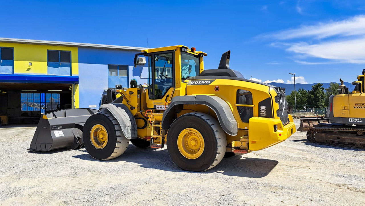VOLVO L120H - Ratinis krautuvas: foto 4 VOLVO L120H - Ratinis krautuvas: foto 4
