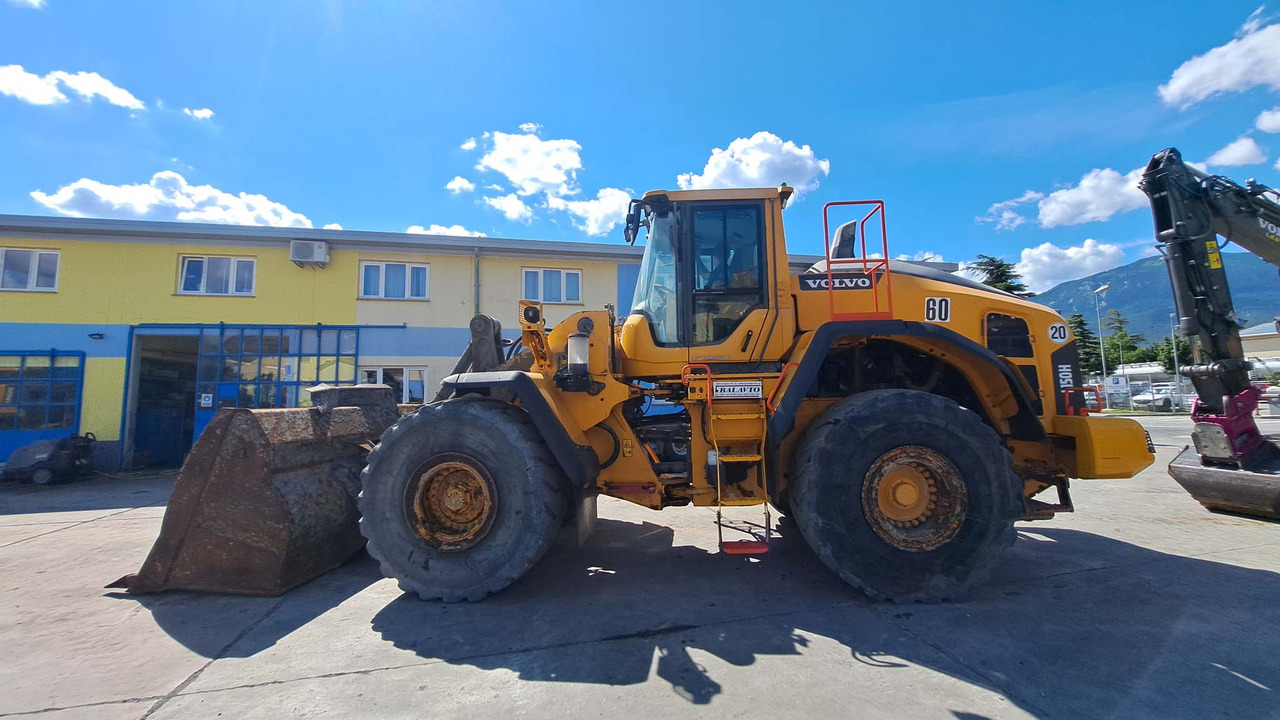 VOLVO L150H - Ratinis krautuvas: foto 1 VOLVO L150H - Ratinis krautuvas: foto 1