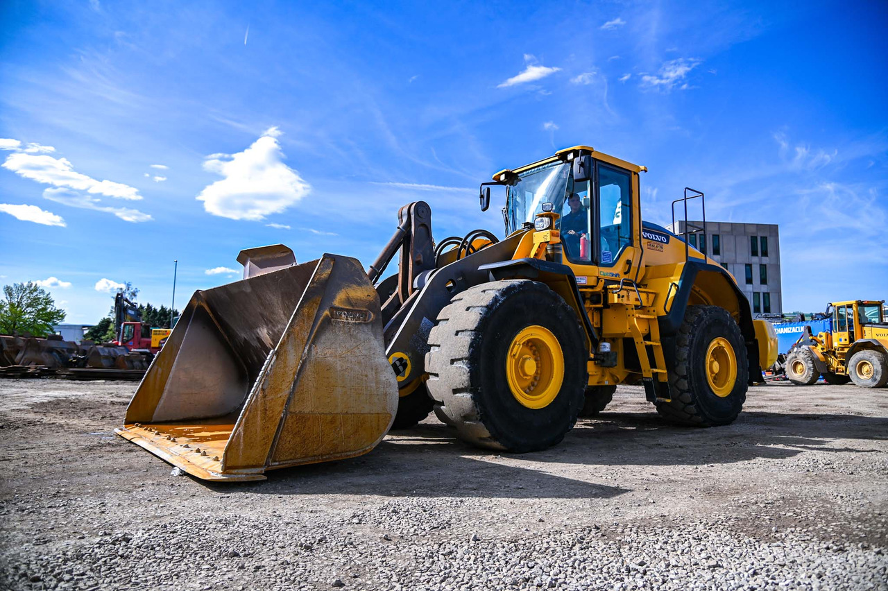 VOLVO L180H - Ratinis krautuvas: foto 1 VOLVO L180H - Ratinis krautuvas: foto 1