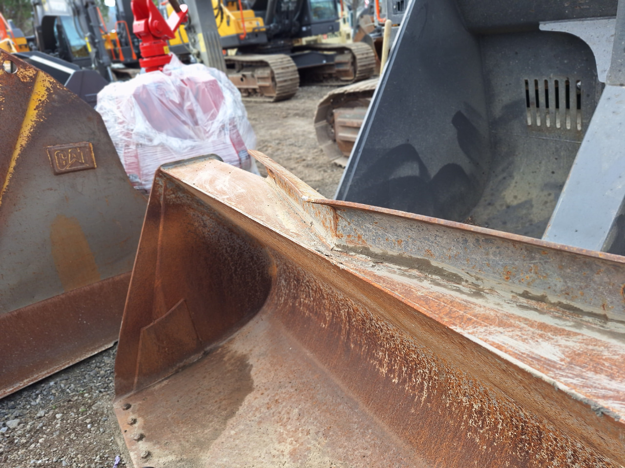 Volvo 93812 loader bucket 2300 mm BOE - Krautuvo kaušas: foto 5 Volvo 93812 loader bucket 2300 mm BOE - Krautuvo kaušas: foto 5