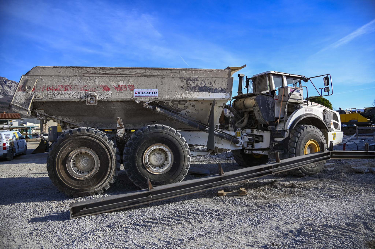 Volvo A35F - Šarnyrinis savivartis: foto 4 Volvo A35F - Šarnyrinis savivartis: foto 4