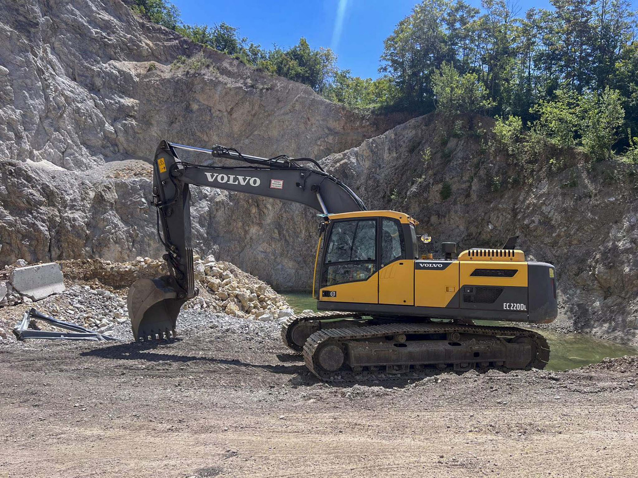 Volvo EC220D - Vikšrinis ekskavatorius: foto 1 Volvo EC220D - Vikšrinis ekskavatorius: foto 1