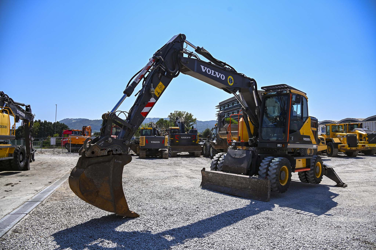 Volvo EWR150E - Ratinis ekskavatorius: foto 1 Volvo EWR150E - Ratinis ekskavatorius: foto 1
