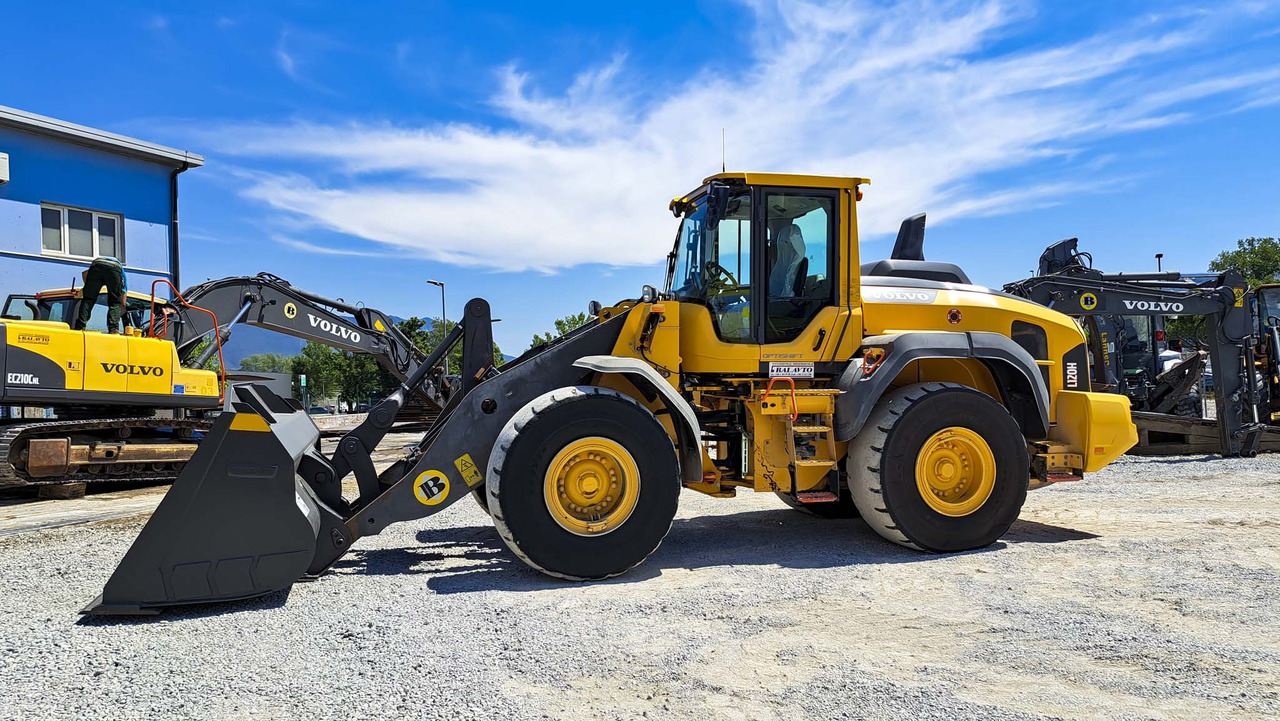 Volvo L120H - Ratinis krautuvas: foto 3 Volvo L120H - Ratinis krautuvas: foto 3