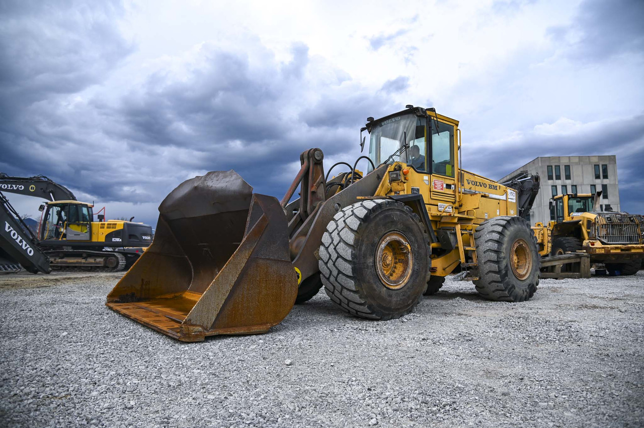 Volvo L150 - Ratinis krautuvas: foto 1 Volvo L150 - Ratinis krautuvas: foto 1