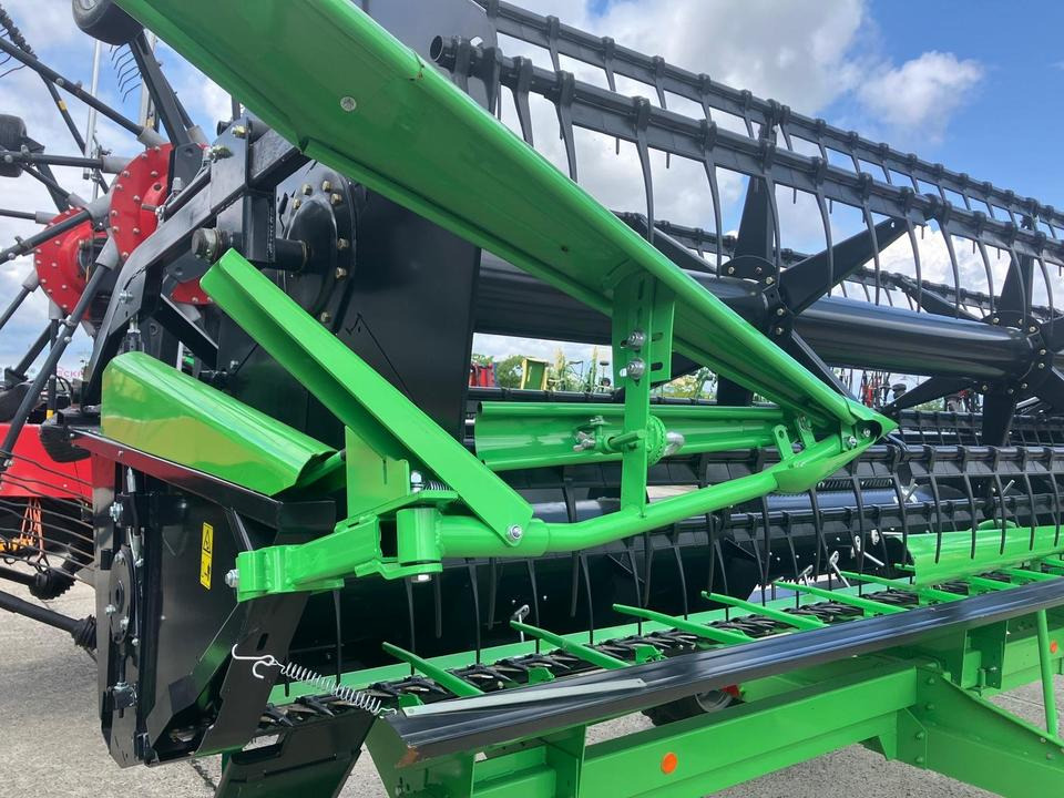 Deutz Fahr Schneidwerk DH540A inkl Schneidwerkwagen Mähdrescher - Grūdų pjaunamoji: foto 2 Deutz Fahr Schneidwerk DH540A inkl Schneidwerkwagen Mähdrescher - Grūdų pjaunamoji: foto 2