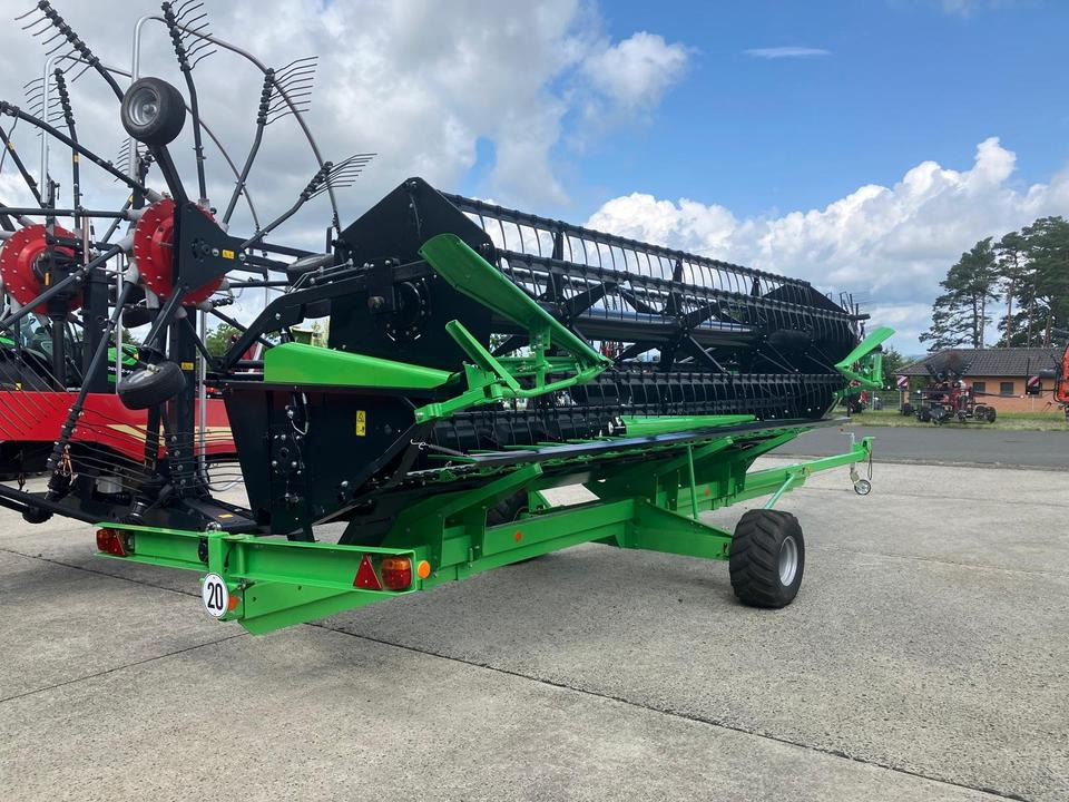 Deutz Fahr Schneidwerk DH540A inkl Schneidwerkwagen Mähdrescher - Grūdų pjaunamoji: foto 1 Deutz Fahr Schneidwerk DH540A inkl Schneidwerkwagen Mähdrescher - Grūdų pjaunamoji: foto 1