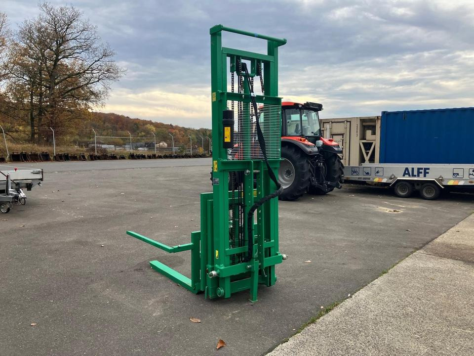 Heckstapler Dreipunkt mit Kistendrehgerät - Šakės: foto 3 Heckstapler Dreipunkt mit Kistendrehgerät - Šakės: foto 3