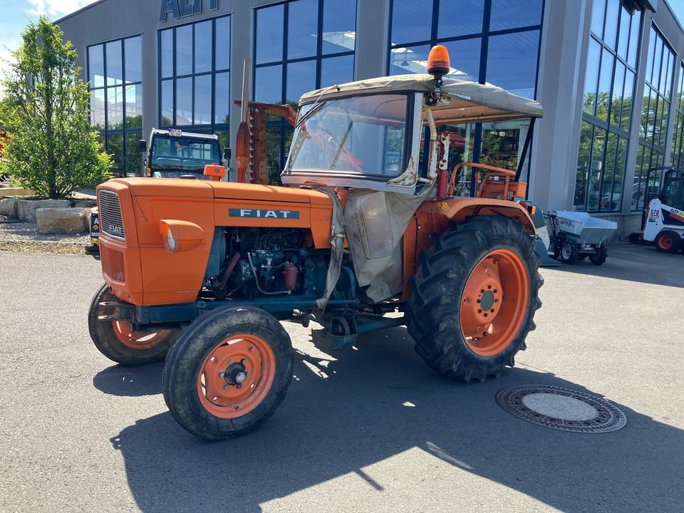 Traktor Fiat 315 Oldtimer mit Mähwerk Baujahr 1968 - Traktorius: foto 5 Traktor Fiat 315 Oldtimer mit Mähwerk Baujahr 1968 - Traktorius: foto 5