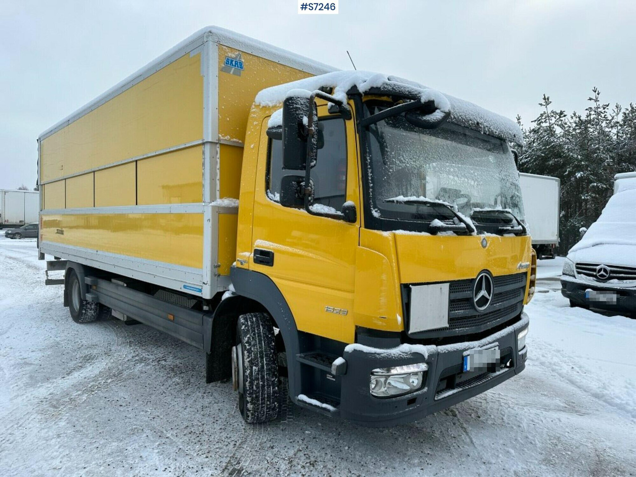 Box truck Mercedes Benz Atego 1523 with high and sinkable roof - Furgonas sunkvežimis: foto 2 Box truck Mercedes Benz Atego 1523 with high and sinkable roof - Furgonas sunkvežimis: foto 2