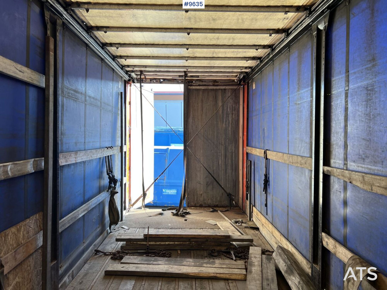 Chapel trailer Fruehauf SS136/P3S - Tentinė puspriekabė: foto 5 Chapel trailer Fruehauf SS136/P3S - Tentinė puspriekabė: foto 5