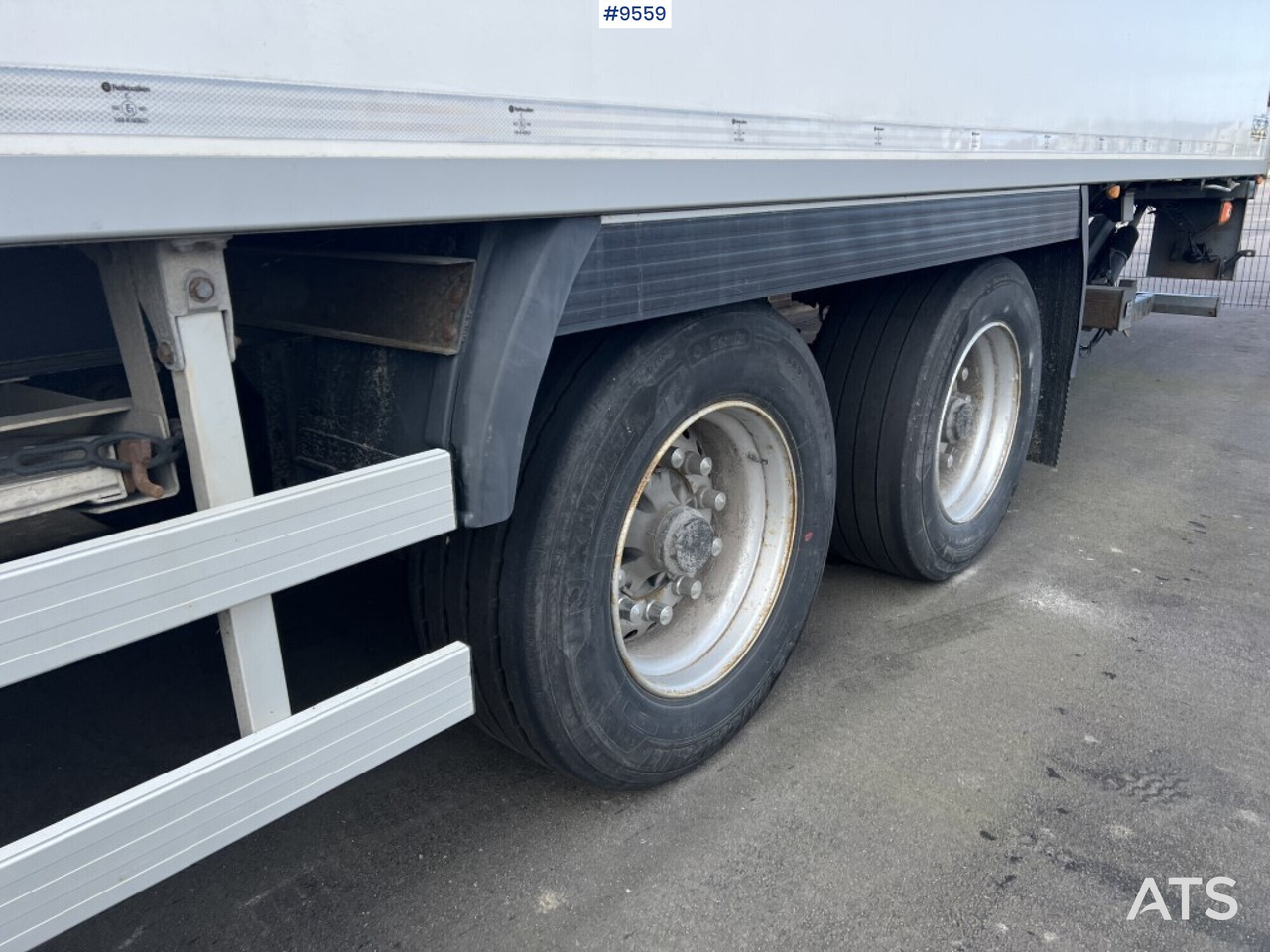 Container trailer Chereau CSD2 with Dolly - Furgonas priekaba: foto 5 Container trailer Chereau CSD2 with Dolly - Furgonas priekaba: foto 5