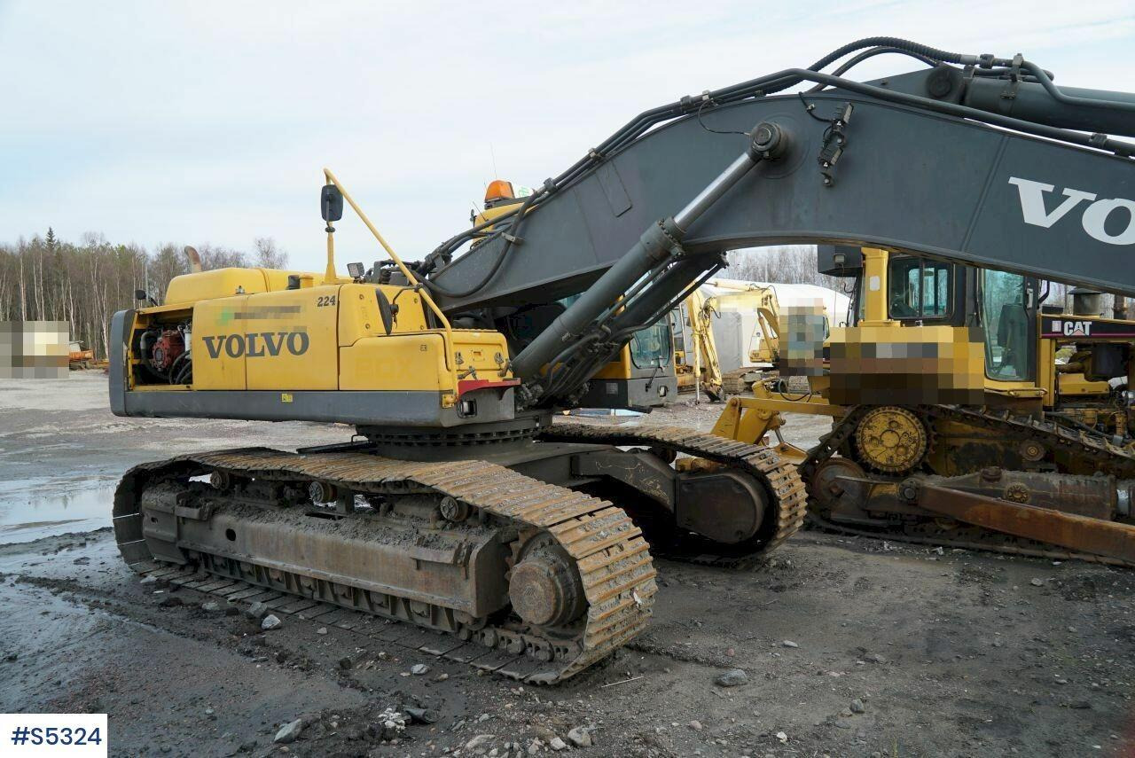 EXCAVATOR Volvo EC460BLC WITH BUCKET - Ekskavatorius: foto 2 EXCAVATOR Volvo EC460BLC WITH BUCKET - Ekskavatorius: foto 2