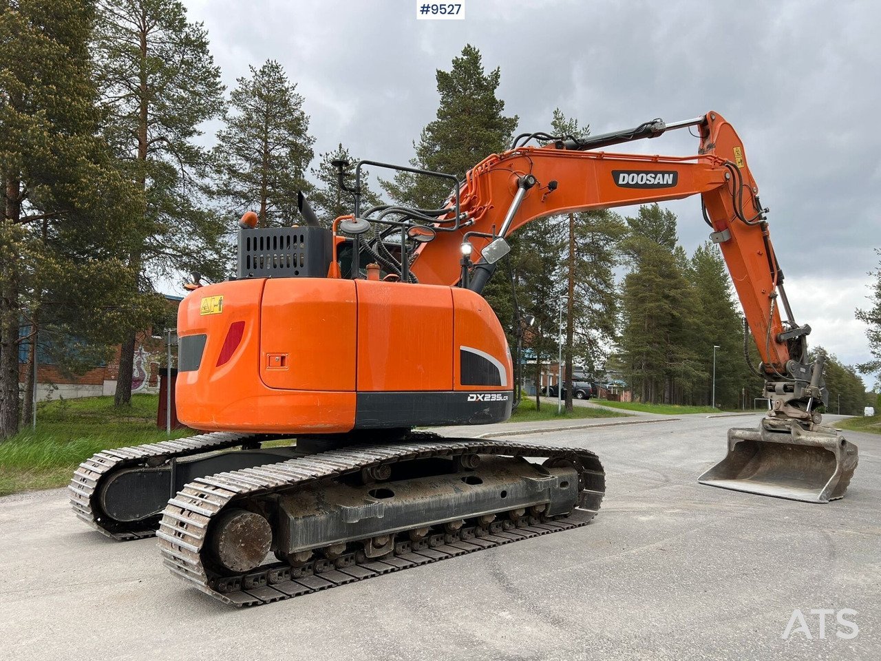 Excavator Doosan DX235 LCR-5 with excavator system (SEE VIDEO) - Vikšrinis ekskavatorius: foto 4 Excavator Doosan DX235 LCR-5 with excavator system (SEE VIDEO) - Vikšrinis ekskavatorius: foto 4