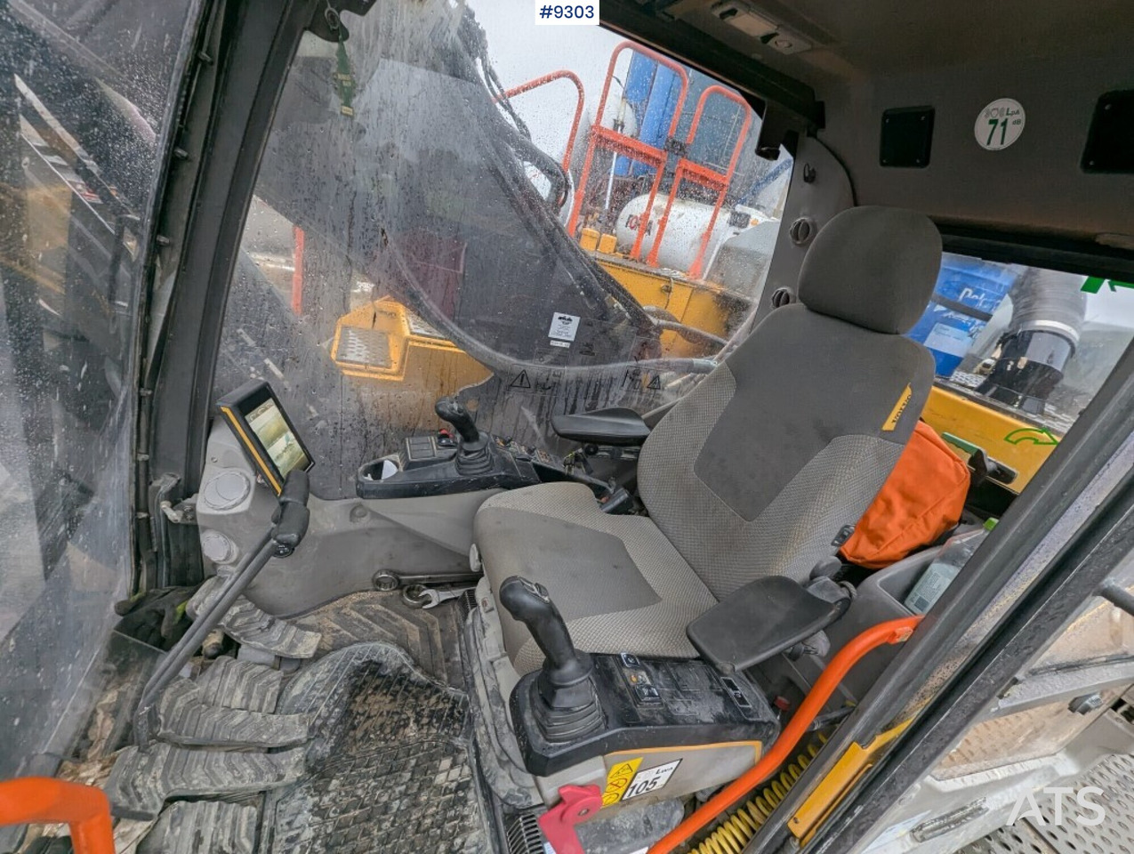 Excavator Volvo EC 380 EL (SEE VIDEO) - Vikšrinis ekskavatorius: foto 5 Excavator Volvo EC 380 EL (SEE VIDEO) - Vikšrinis ekskavatorius: foto 5
