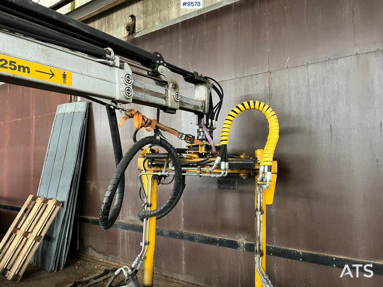 Fencecutter Hinnagårds T125B with Cranab crane - Technika sodui ir daržui: foto 3 Fencecutter Hinnagårds T125B with Cranab crane - Technika sodui ir daržui: foto 3