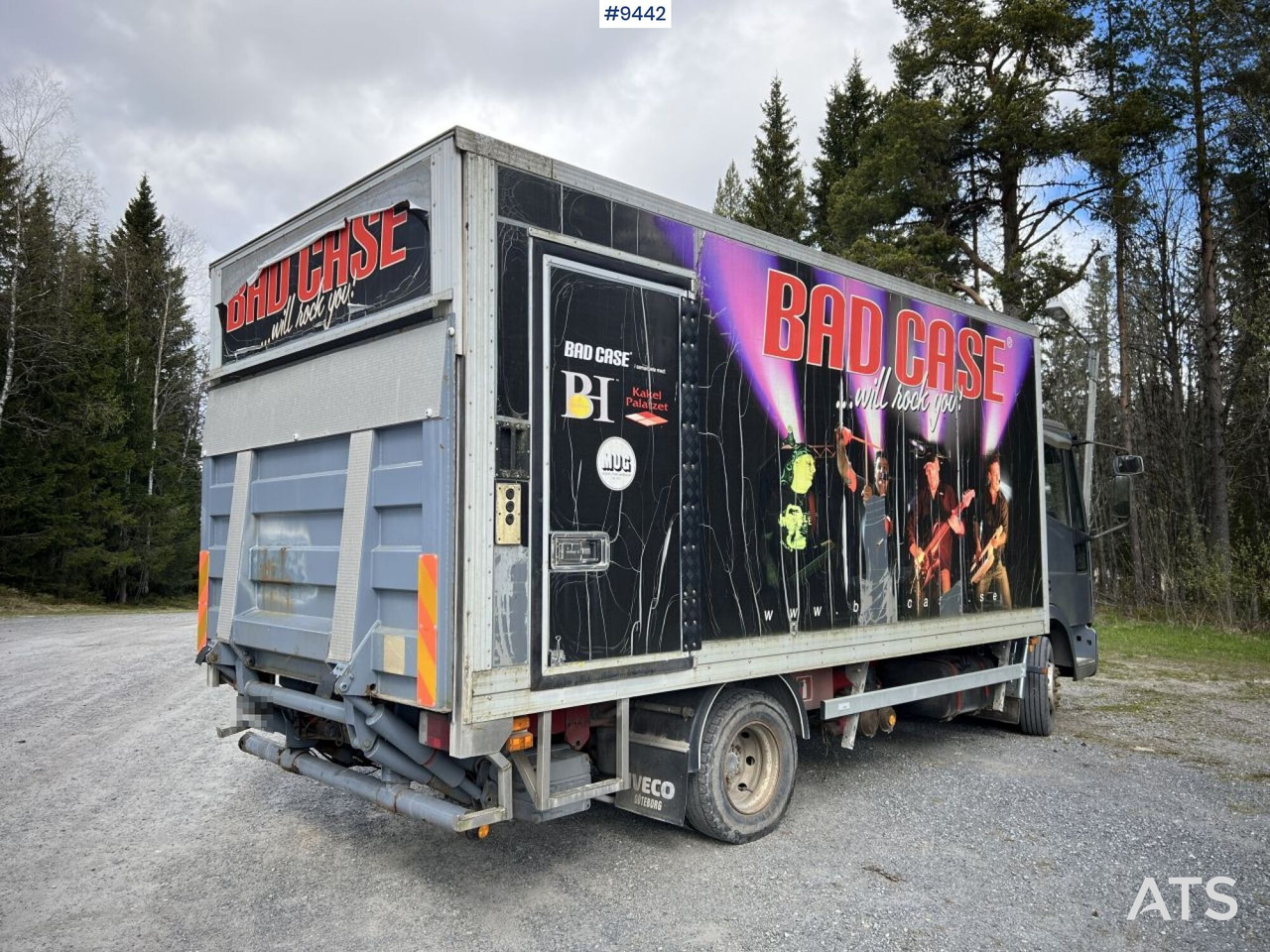 IVECO 85 E18 Box Truck with tail lift (VIDEO) - Furgonas sunkvežimis: foto 3 IVECO 85 E18 Box Truck with tail lift (VIDEO) - Furgonas sunkvežimis: foto 3