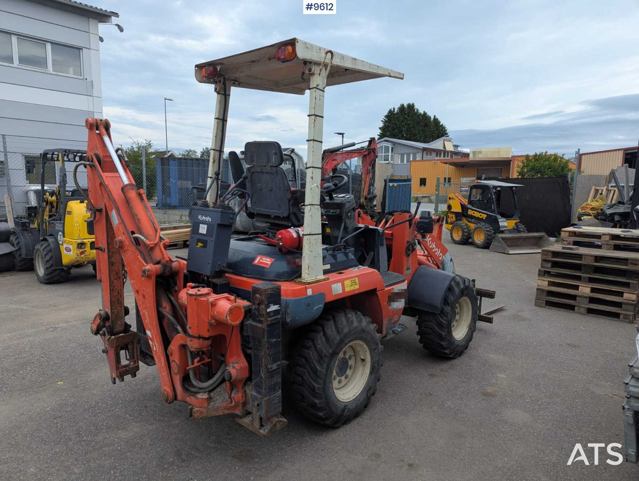 Kubota backhoe loader - Ekskavatorius-krautuvas: foto 4 Kubota backhoe loader - Ekskavatorius-krautuvas: foto 4