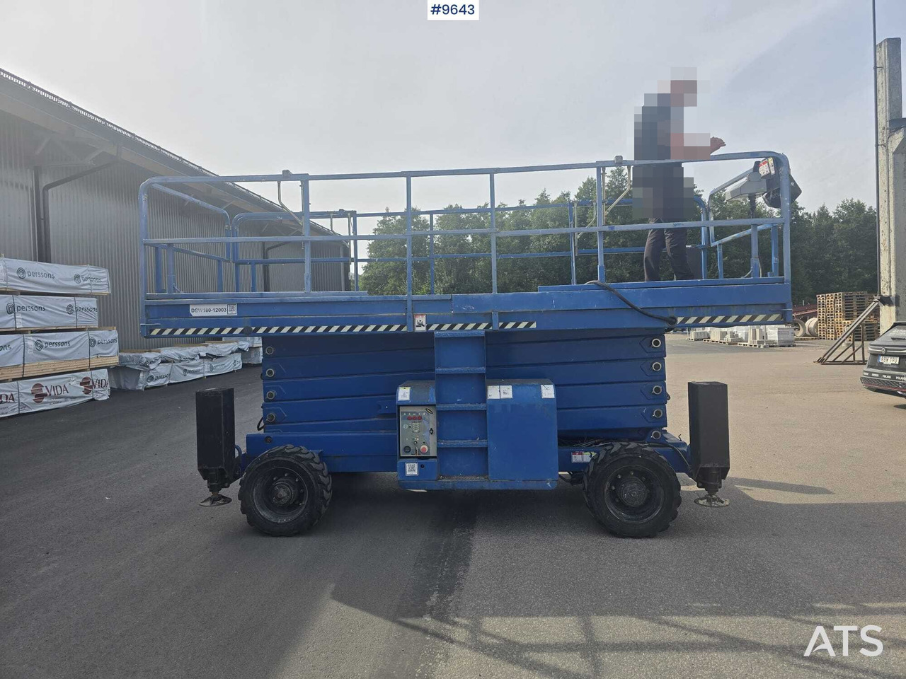 Large scissor lift Haulotte (VIDEO) - Žirklinis keltuvas: foto 1 Large scissor lift Haulotte (VIDEO) - Žirklinis keltuvas: foto 1