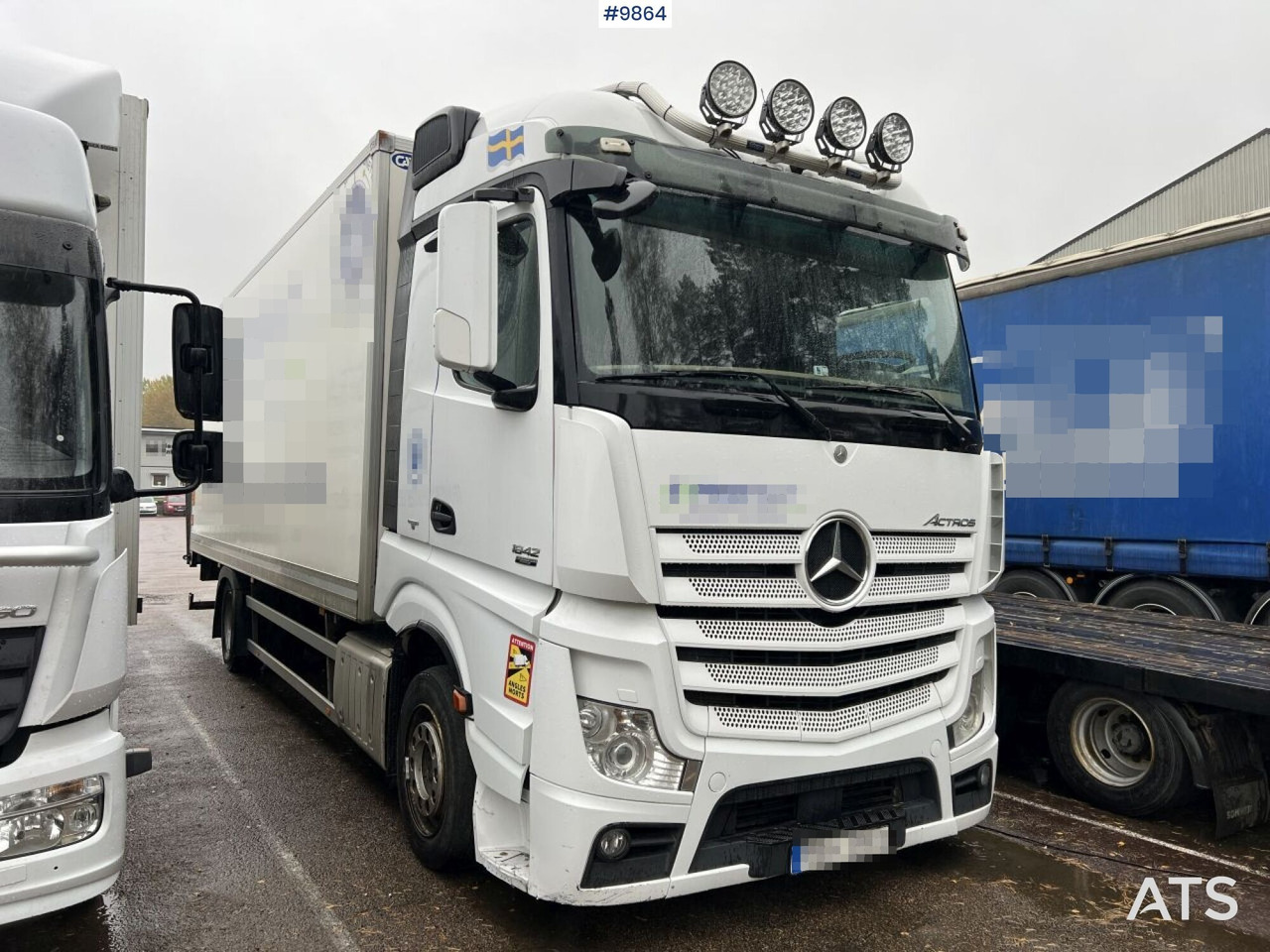 MERCEDES-BENZ ACTROS 963-0-A Box truck with tail lift - Furgonas sunkvežimis: foto 2 MERCEDES-BENZ ACTROS 963-0-A Box truck with tail lift - Furgonas sunkvežimis: foto 2
