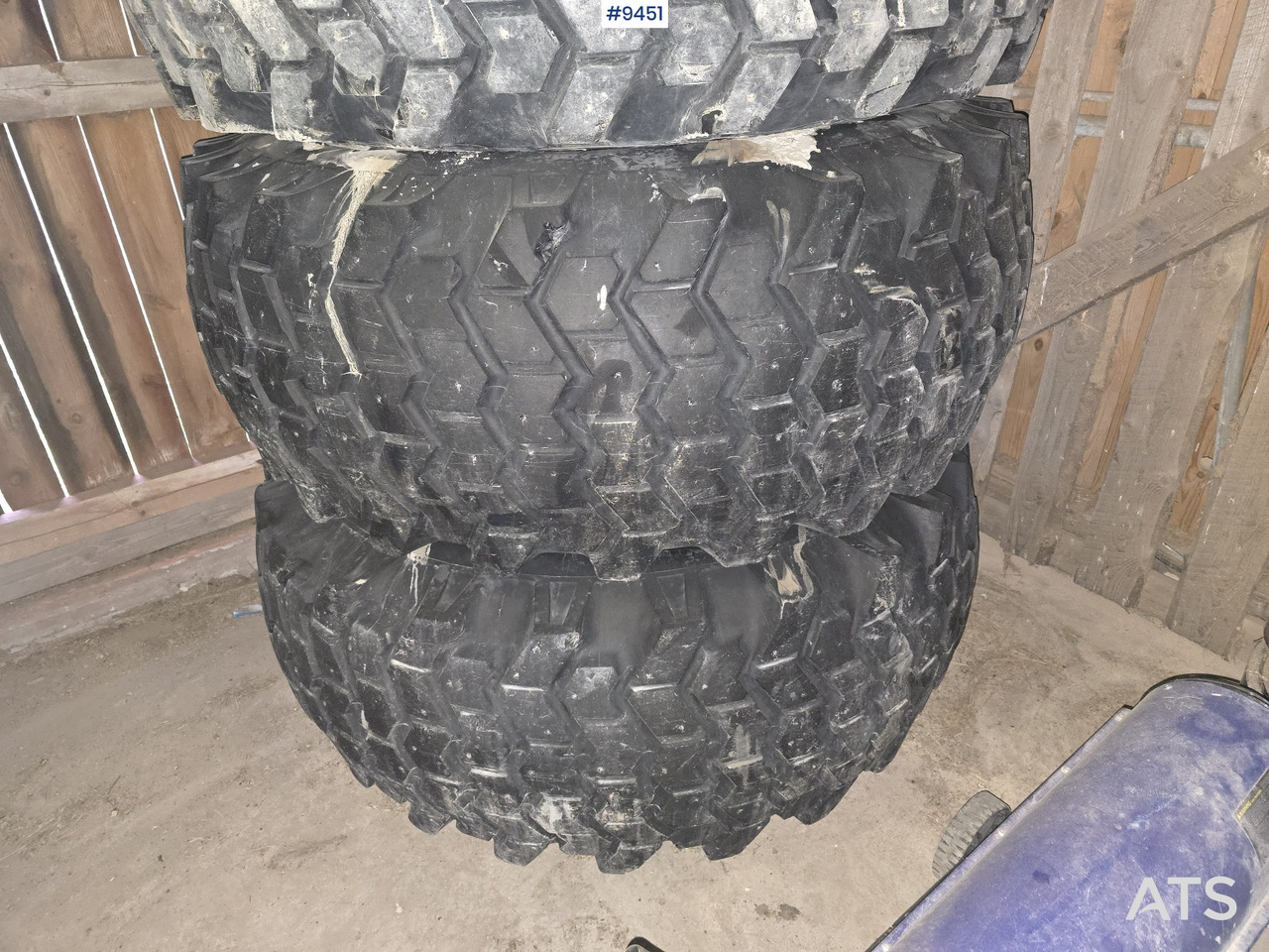 NOKIAN TIRE AND RIM FOR HUDDIG - Statybinė įranga: foto 2 NOKIAN TIRE AND RIM FOR HUDDIG - Statybinė įranga: foto 2