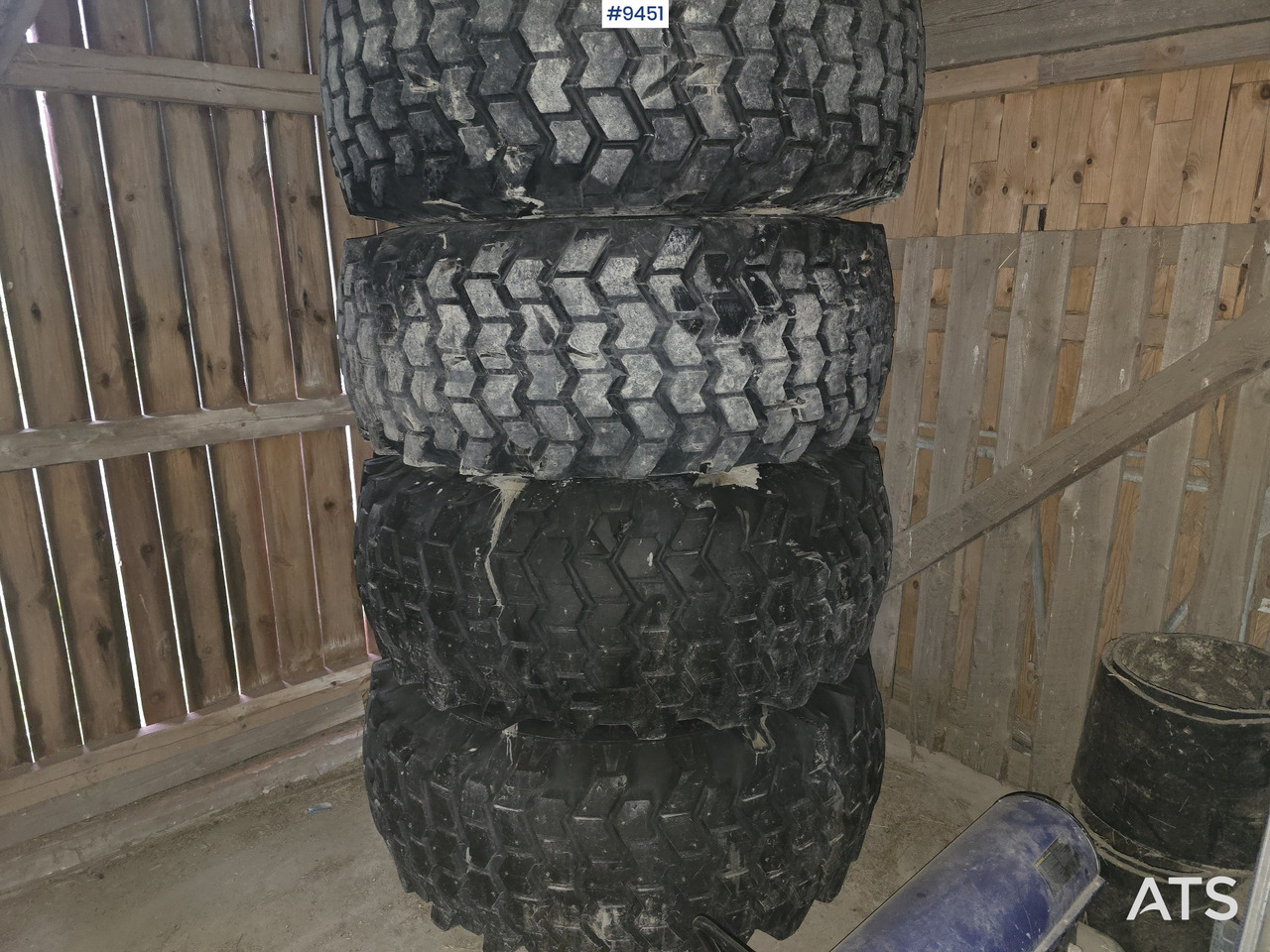 NOKIAN TIRE AND RIM FOR HUDDIG - Statybinė įranga: foto 1 NOKIAN TIRE AND RIM FOR HUDDIG - Statybinė įranga: foto 1