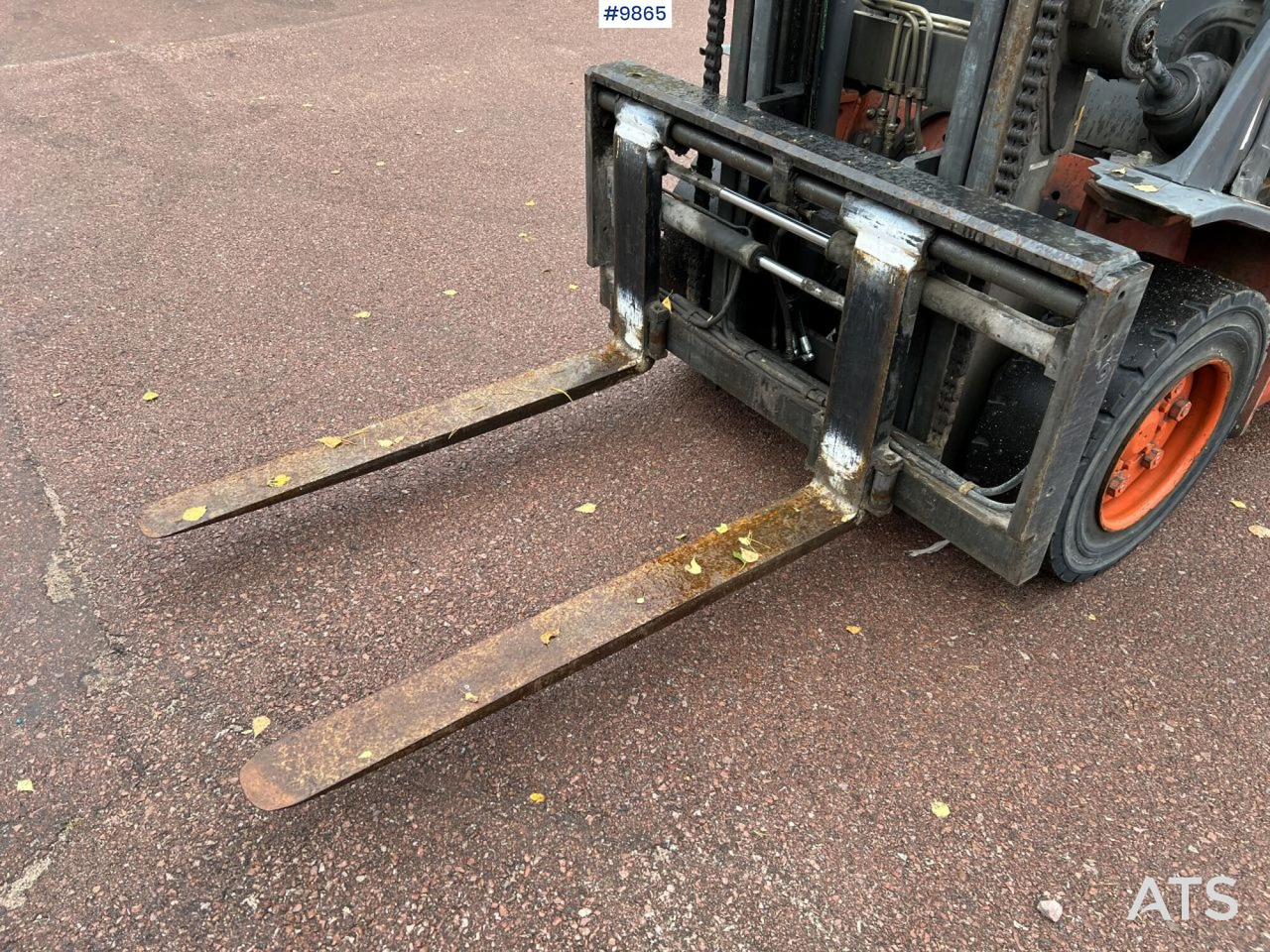 Nissan FGD02A300 Counterbalance Forklift (VIDEO) - Dyzelinis krautuvas: foto 5 Nissan FGD02A300 Counterbalance Forklift (VIDEO) - Dyzelinis krautuvas: foto 5