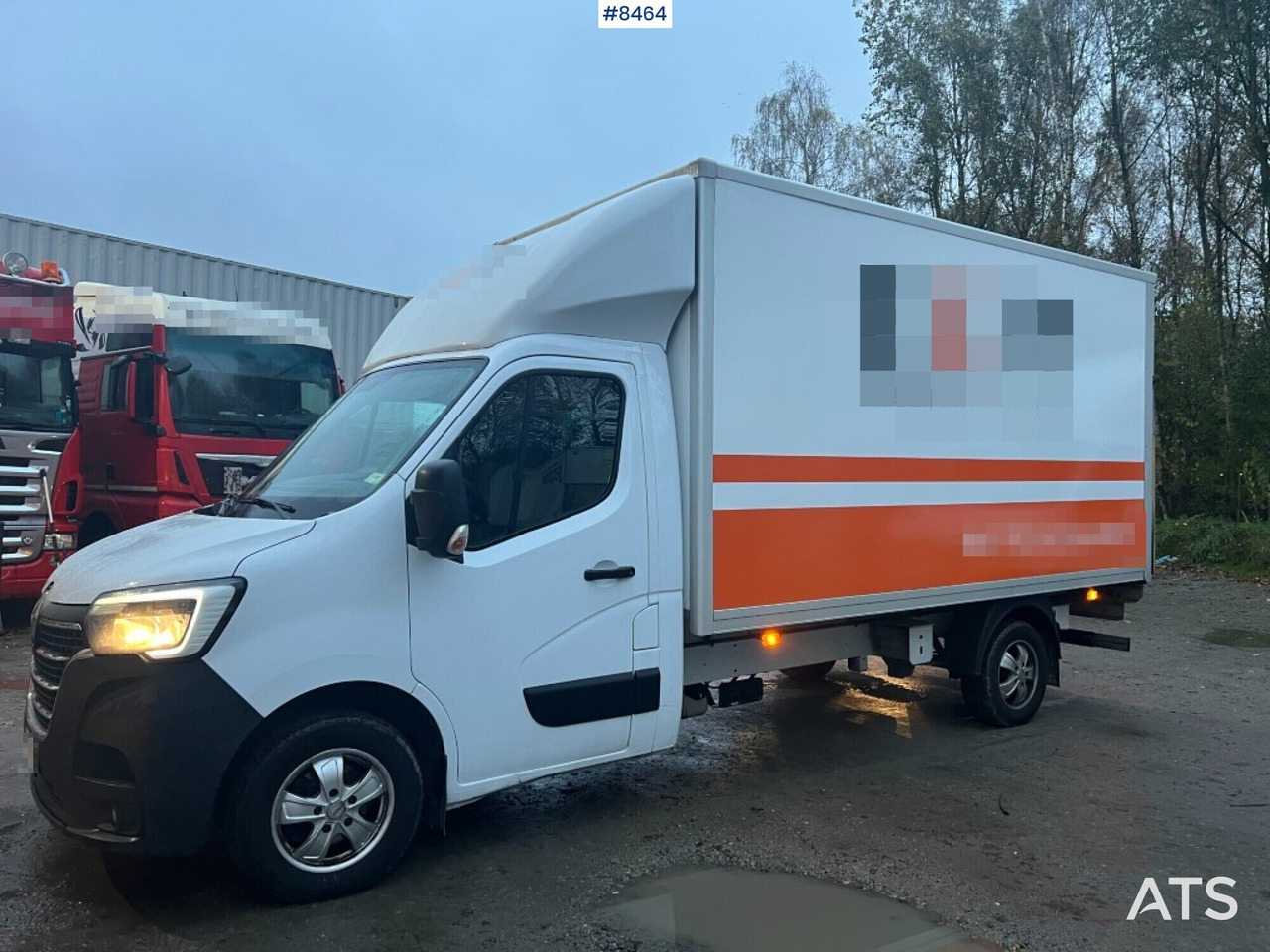 Renault master with tail lift - Furgonas su krovinių dėže: foto 1 Renault master with tail lift - Furgonas su krovinių dėže: foto 1