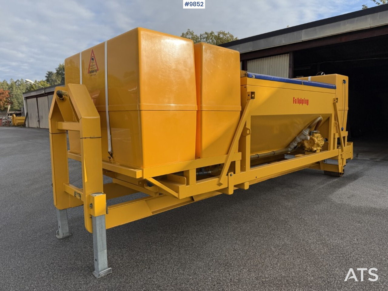 Salt spreader Falköping CLC-647 - Smėlio/ Druskos barstytuvas: foto 3 Salt spreader Falköping CLC-647 - Smėlio/ Druskos barstytuvas: foto 3