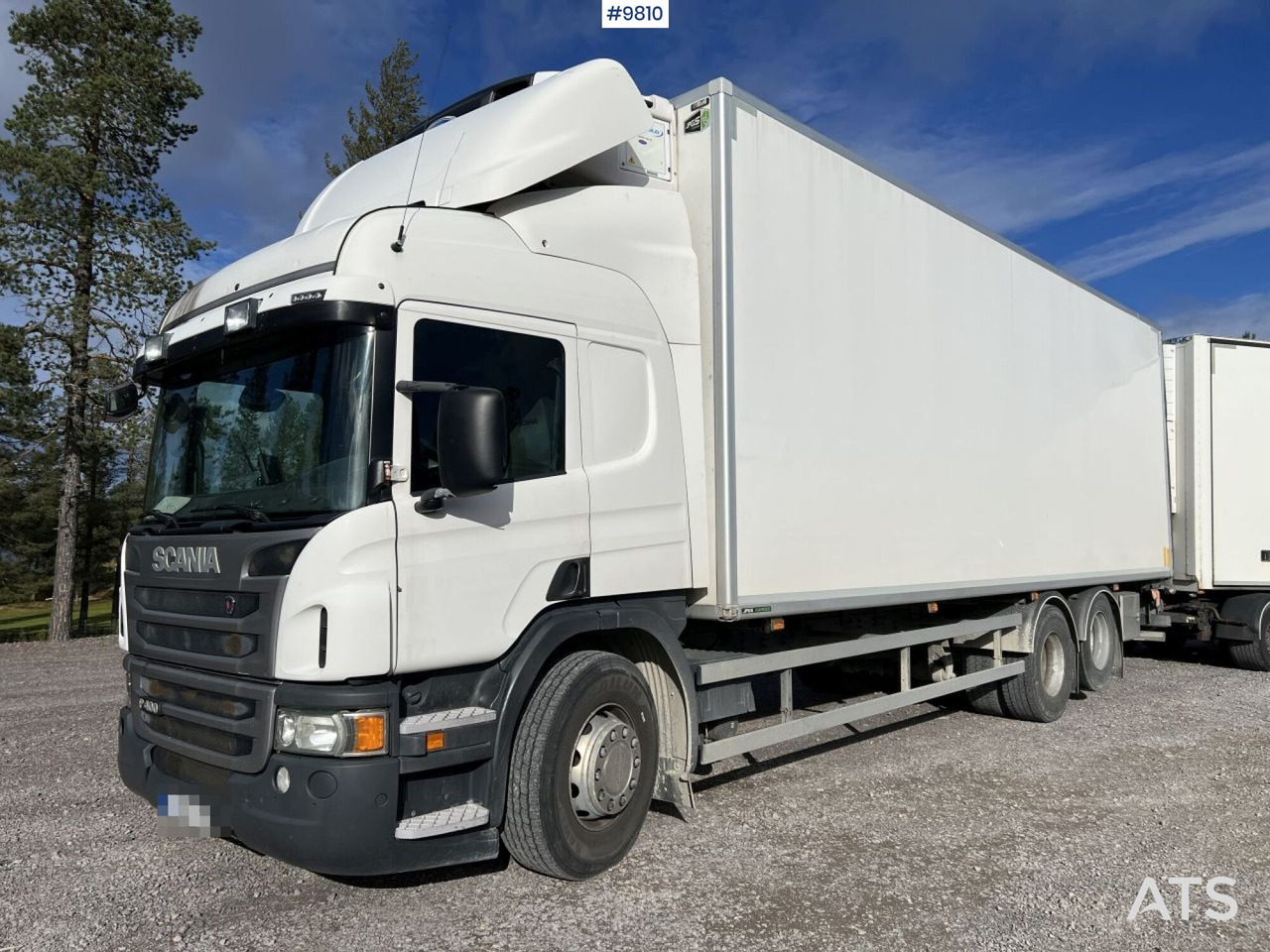 Scania P400 Box truck with tail lift - Furgonas sunkvežimis: foto 1 Scania P400 Box truck with tail lift - Furgonas sunkvežimis: foto 1
