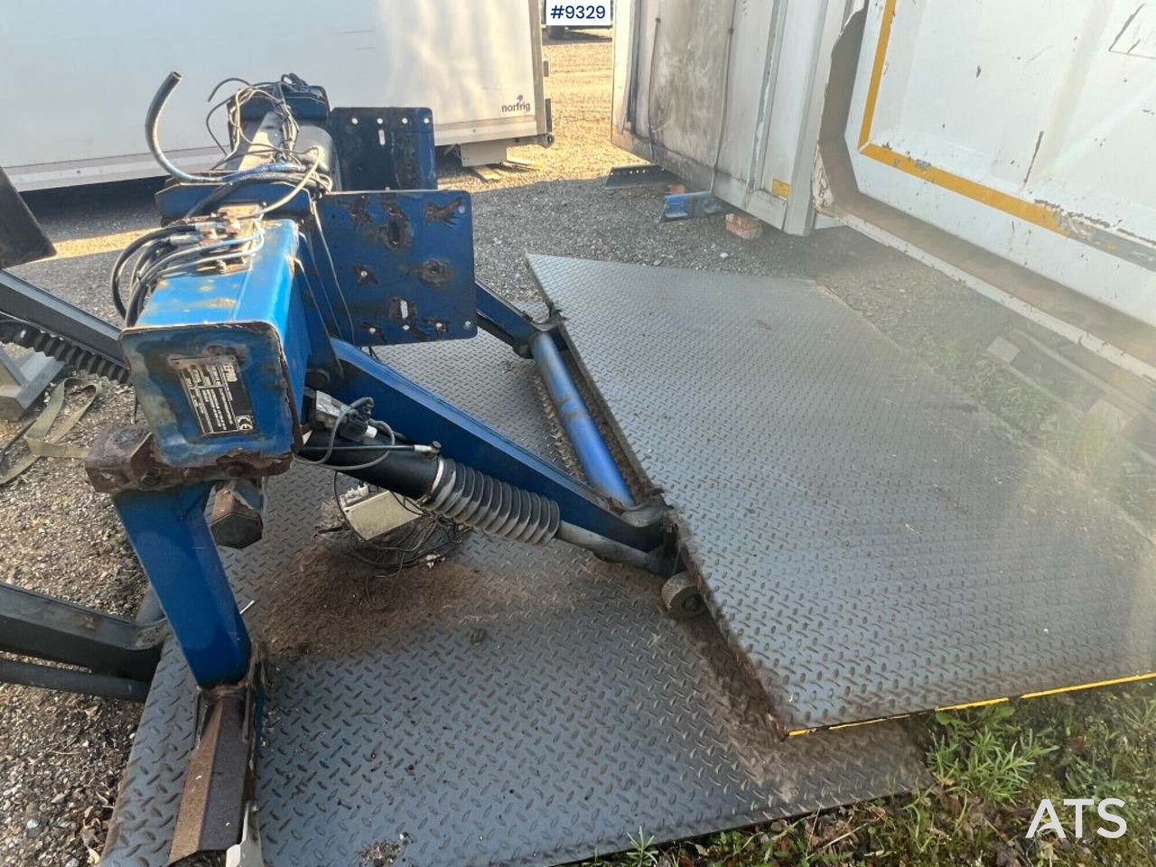 Tail lift - Zepro- ZHD2000-175MA - Hidraulinis liftas: foto 3 Tail lift - Zepro- ZHD2000-175MA - Hidraulinis liftas: foto 3