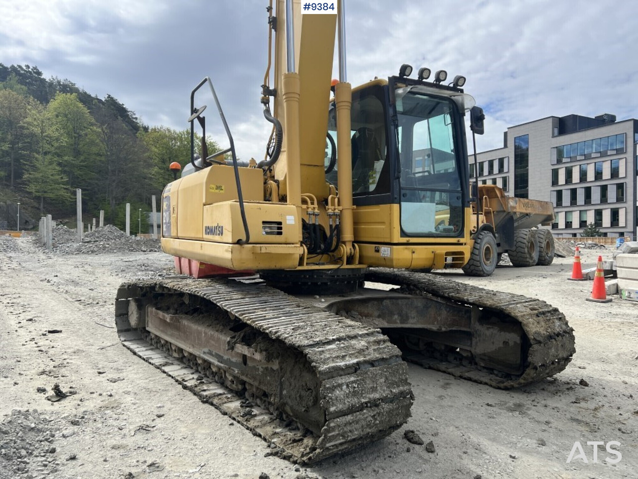 Tracked excavator Komatsu PC 210 LC (VIDEO) - Vikšrinis ekskavatorius: foto 2 Tracked excavator Komatsu PC 210 LC (VIDEO) - Vikšrinis ekskavatorius: foto 2