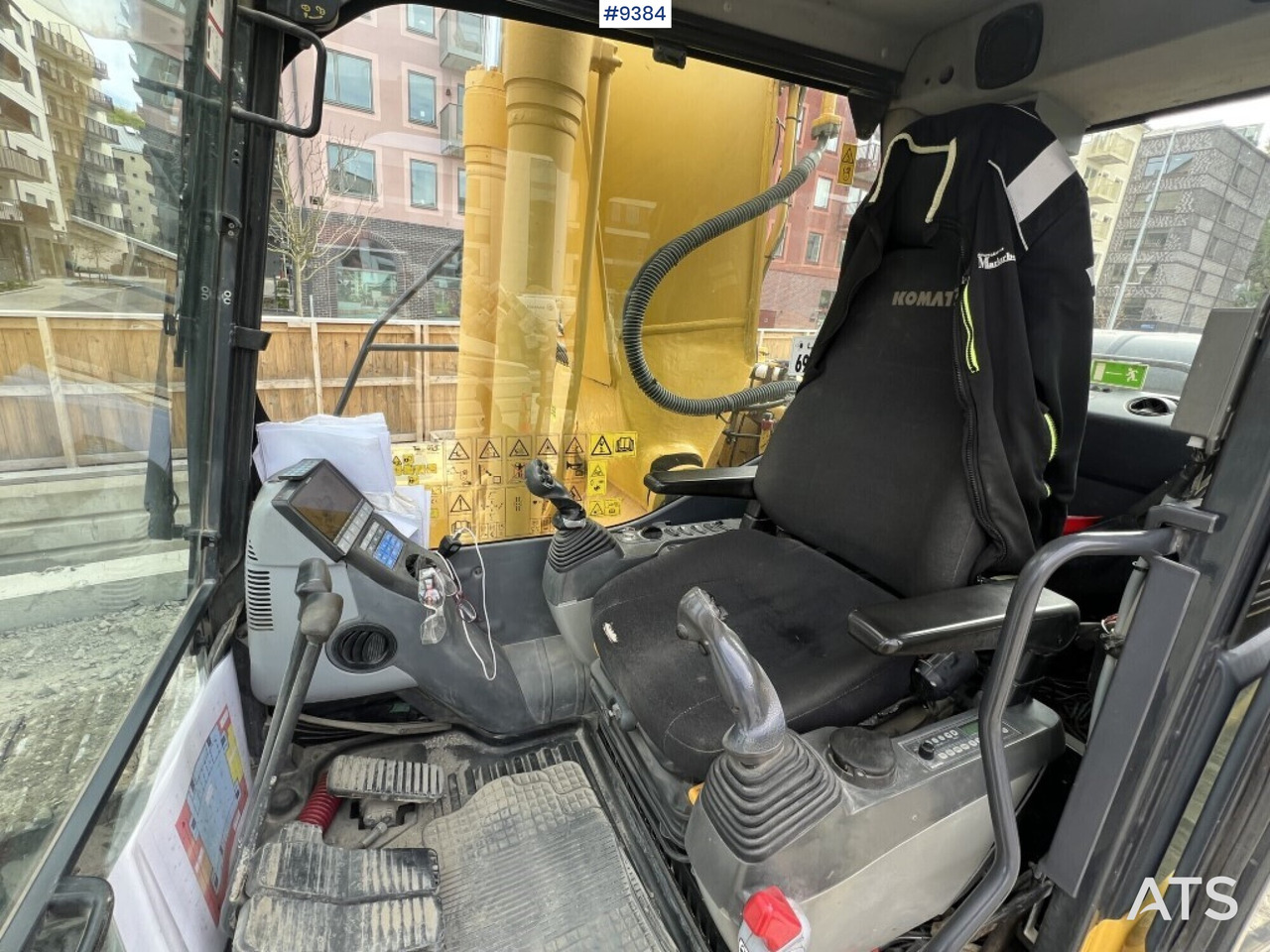 Tracked excavator Komatsu PC210LC (VIDEO) - Vikšrinis ekskavatorius: foto 5 Tracked excavator Komatsu PC210LC (VIDEO) - Vikšrinis ekskavatorius: foto 5